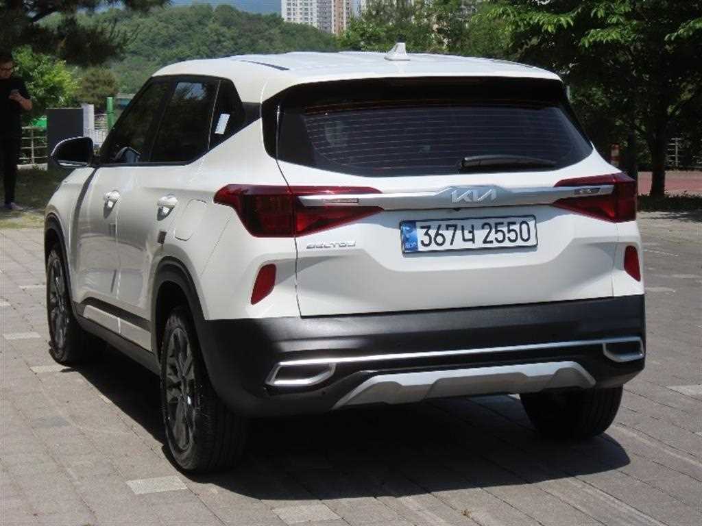 KIA Seltos - Vista 4