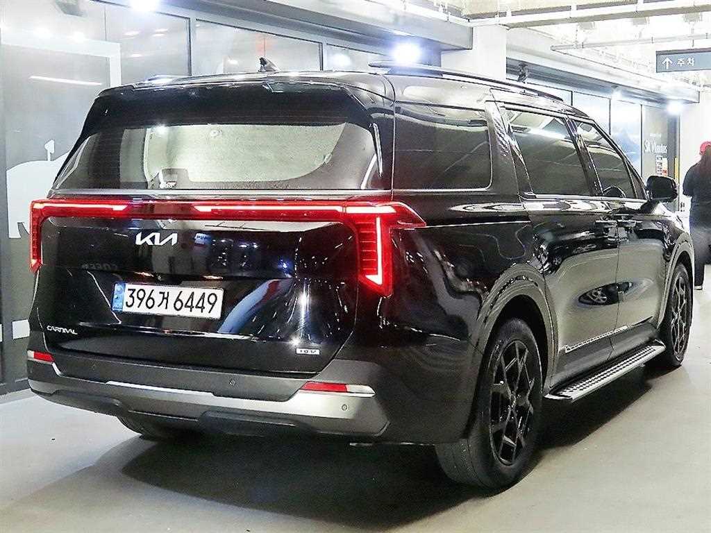 KIA Carnival - Vista 4