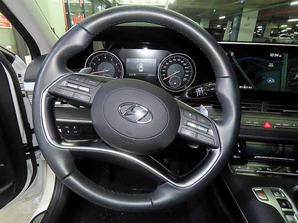 HYUNDAI Grandeur - Vista 8