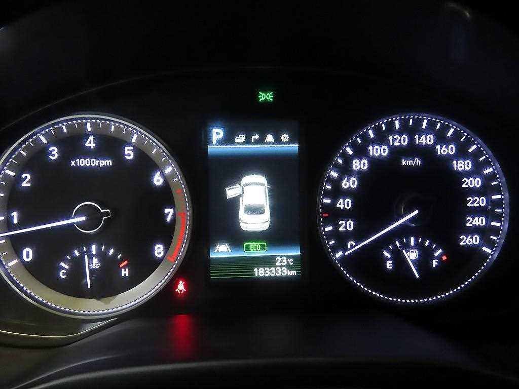 HYUNDAI Grandeur - Vista 9