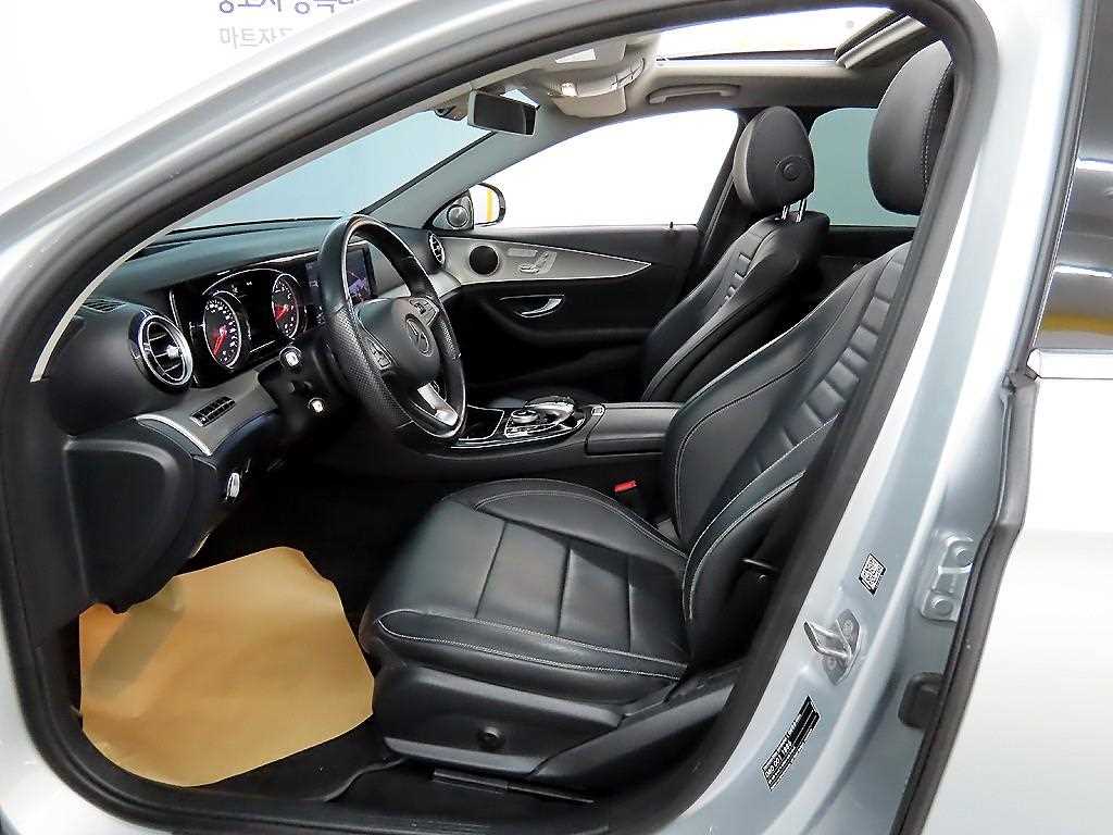 Mercedes Benz E class - Vista 5