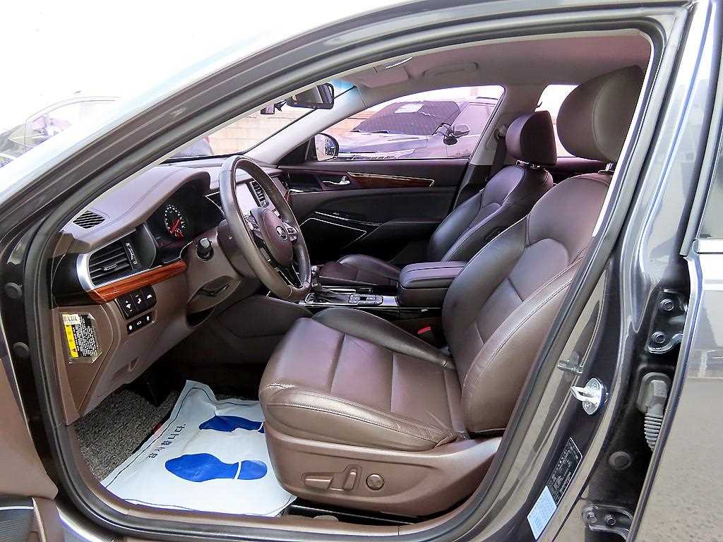 KIA K7 - Vista 5