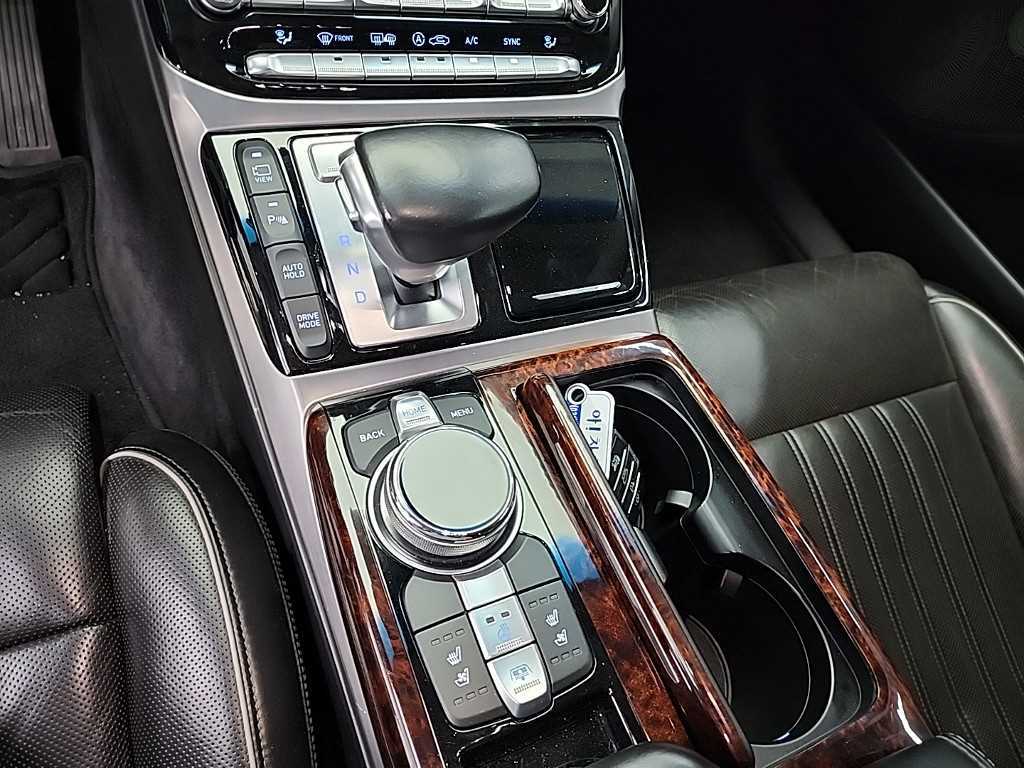 Genesis EQ900 - Vista 8