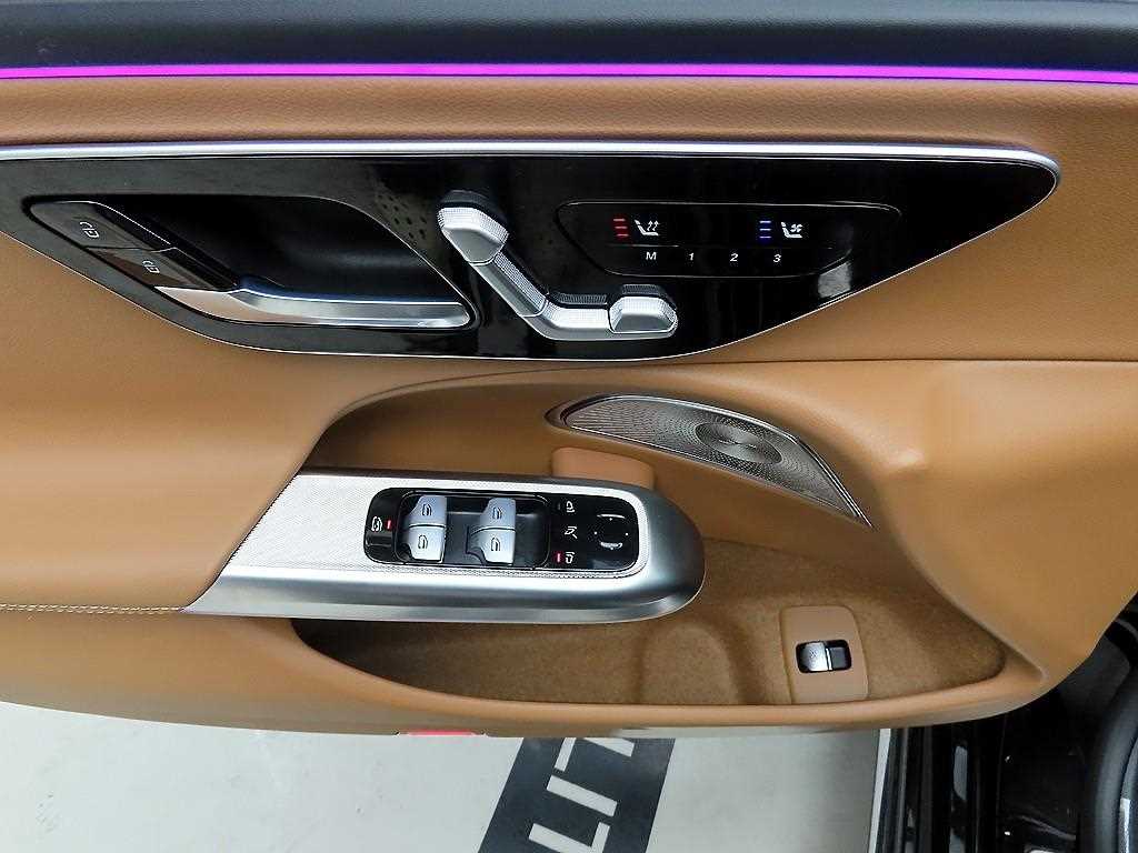 Mercedes Benz E class - Vista 11