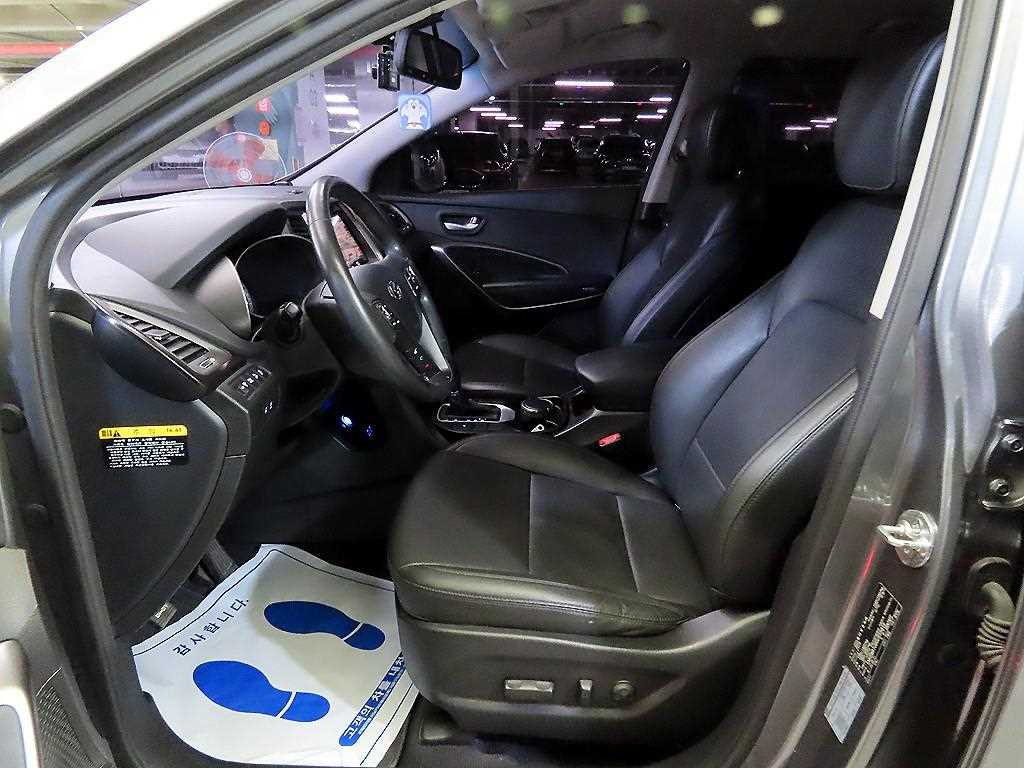 HYUNDAI Santa Fe - Vista 6