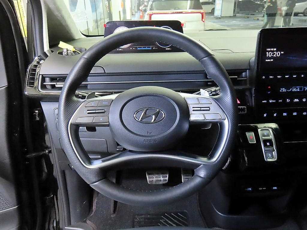 HYUNDAI Staria - Vista 8