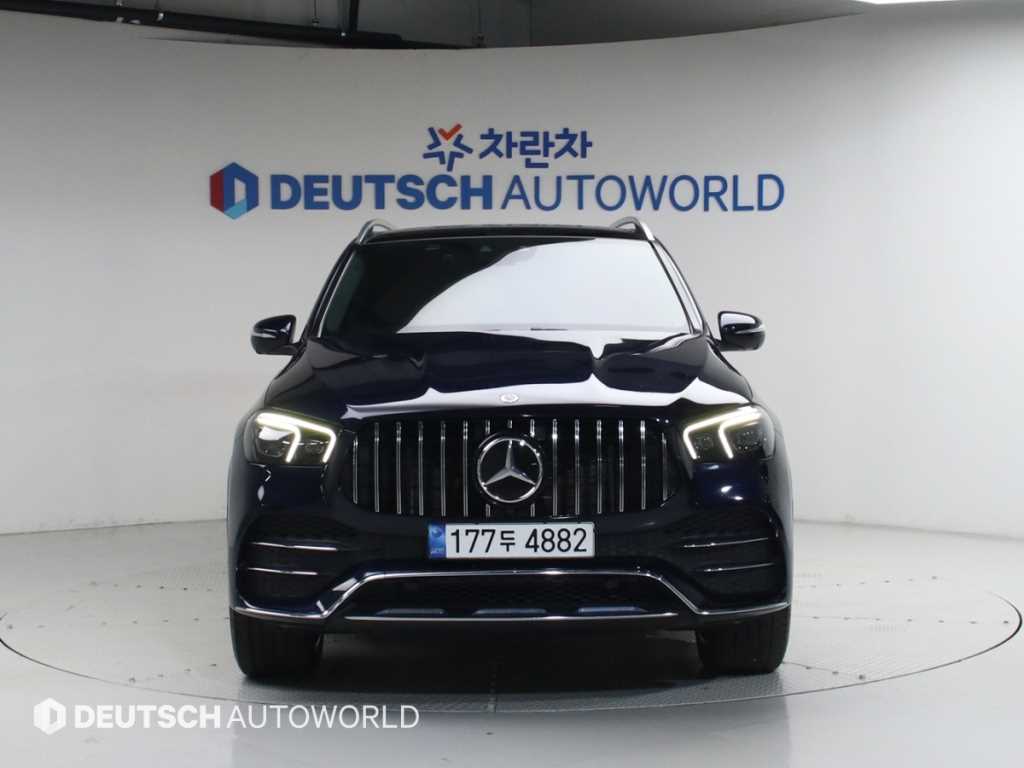 Mercedes Benz GLE Class - Vista 3