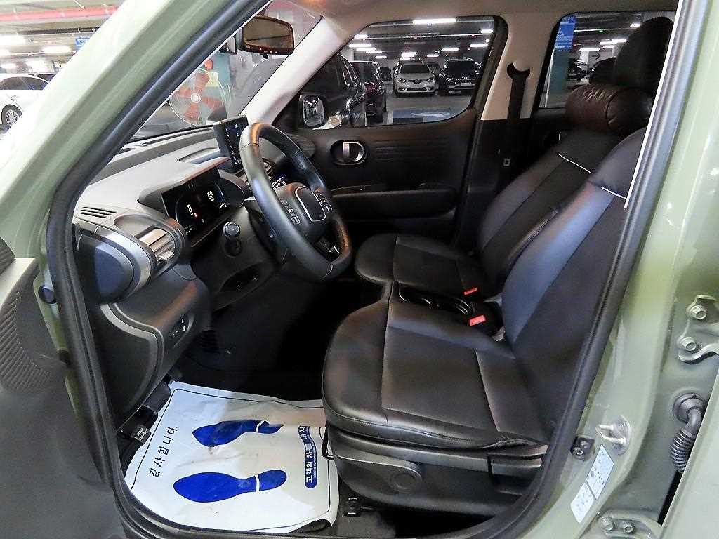 HYUNDAI Casper - Vista 4