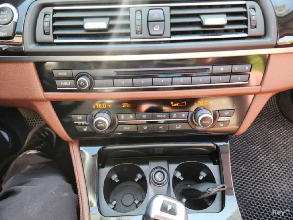 BMW 5 Series 2014 Plateado - Importación desde Corea - HF Imports Iquique - Foto 13