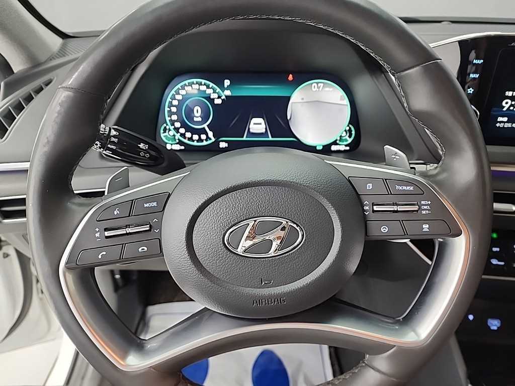 HYUNDAI Sonata - Vista 9