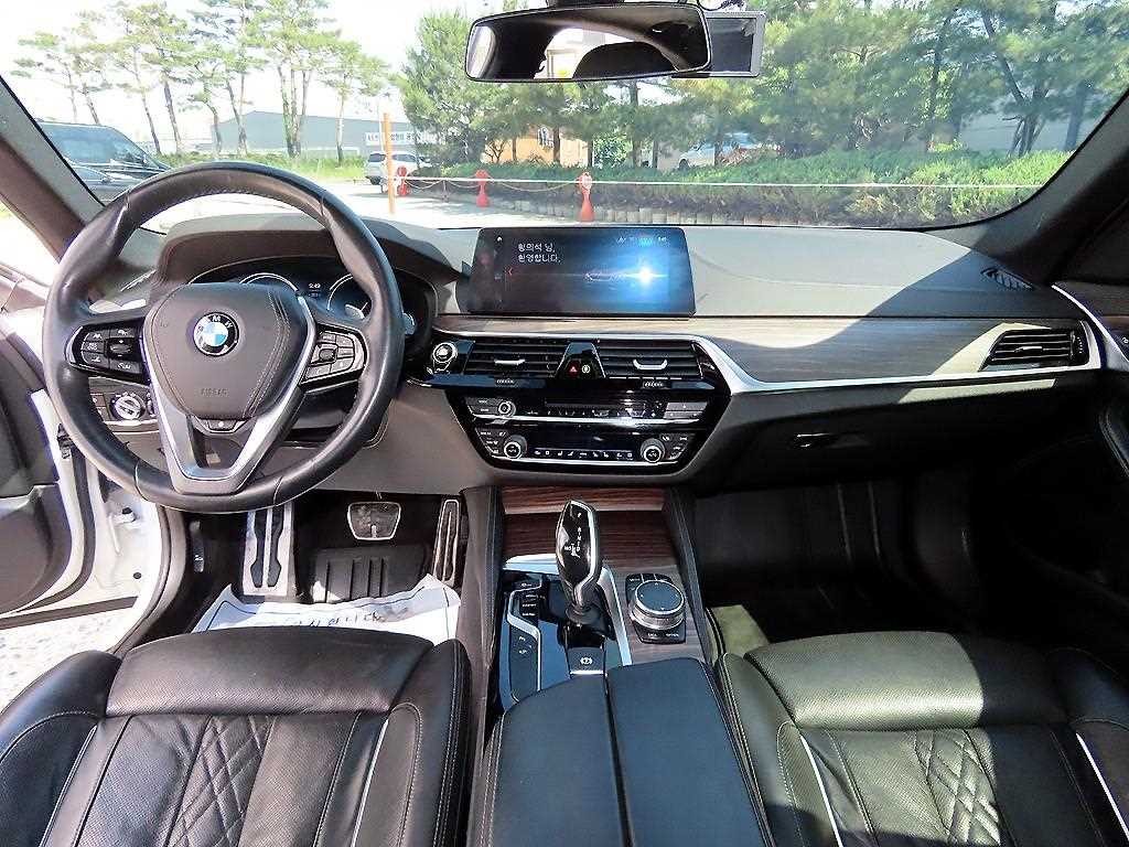 BMW 5 Series - Vista 7