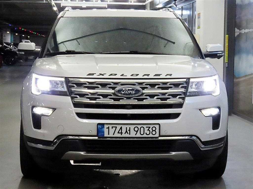 Ford Explorer - Vista 2