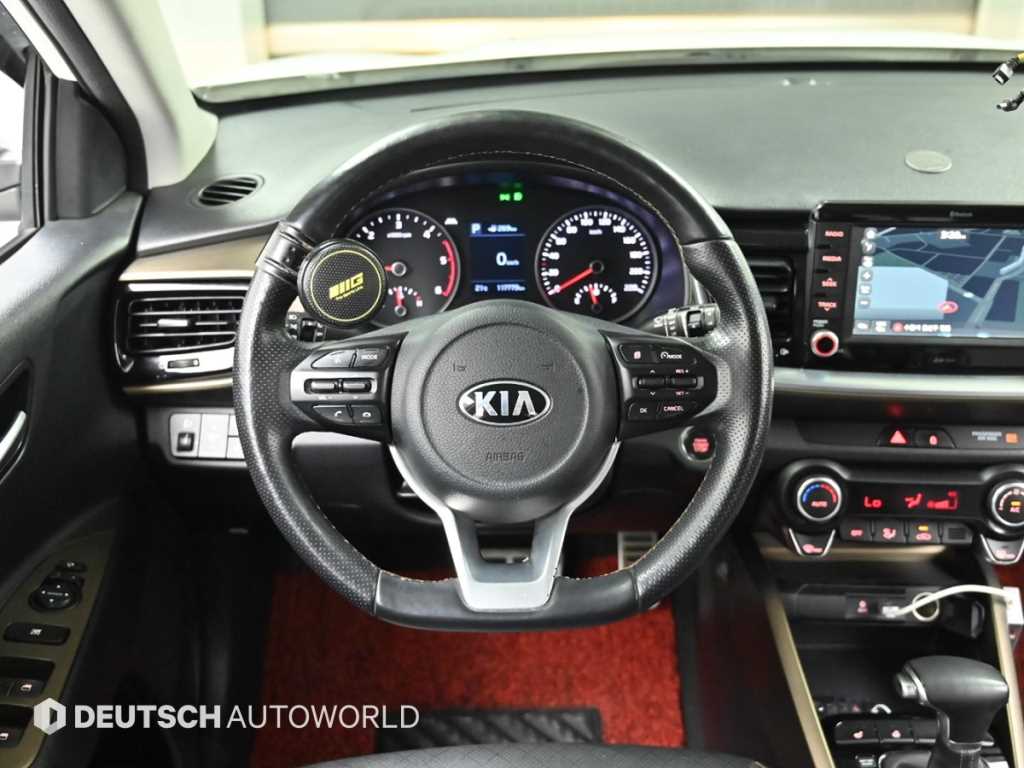 KIA Stonic 2018 Blanco - Importación desde Corea - HF Imports Iquique - Foto 13
