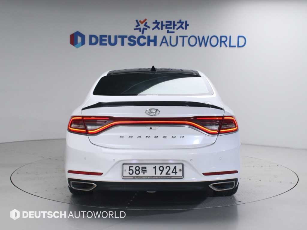 HYUNDAI Grandeur - Vista 4