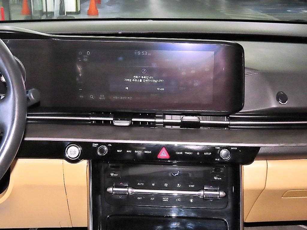 KIA Carnival - Vista 11