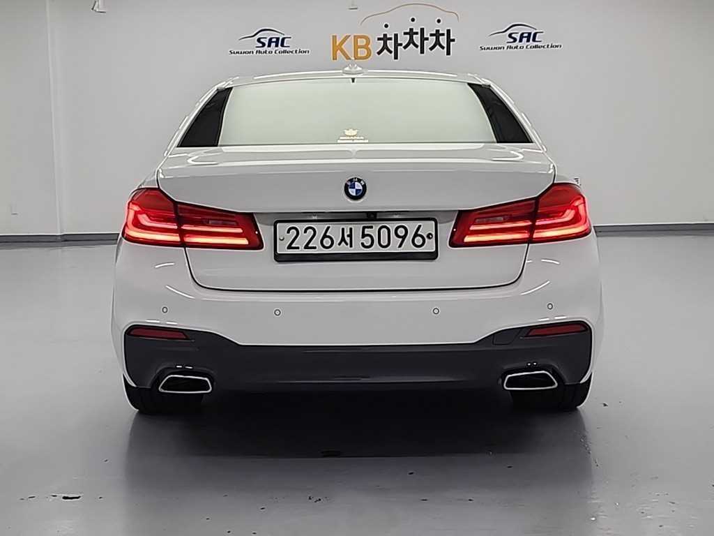 BMW 5 Series - Vista 3