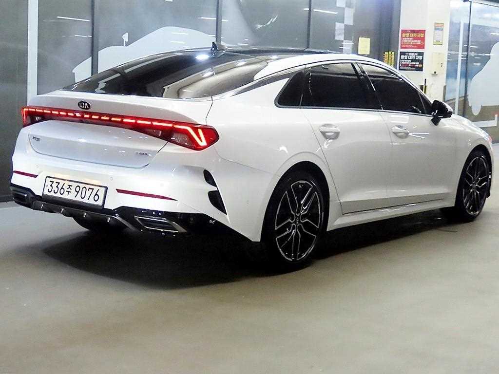 KIA K5 - Vista 4