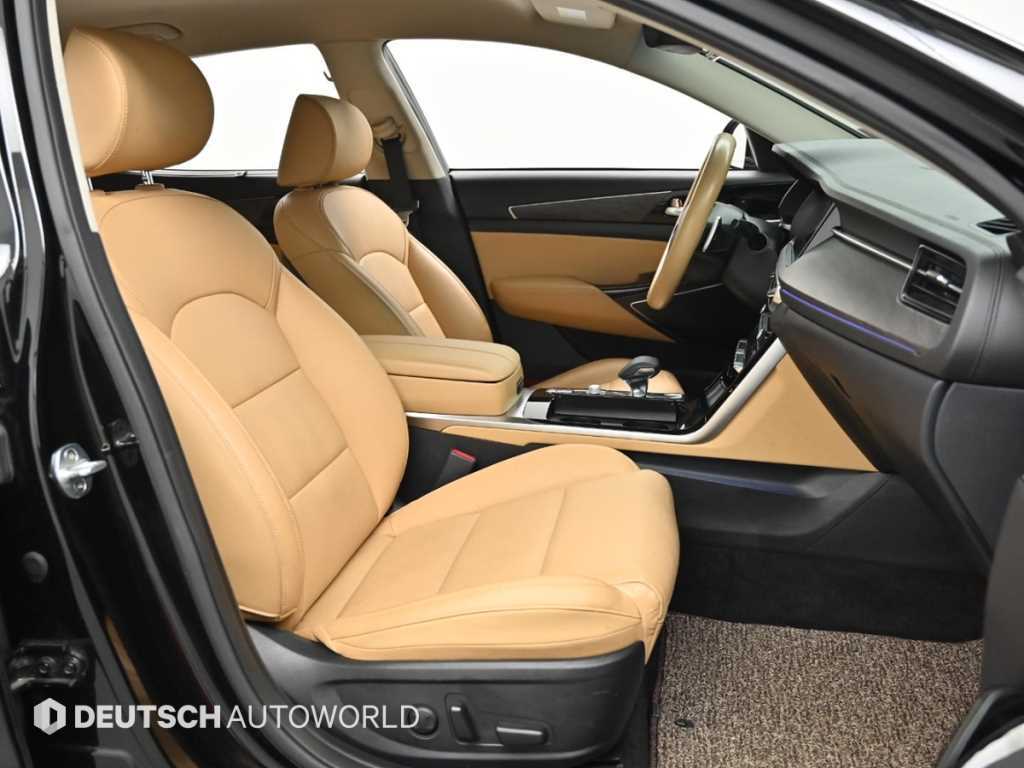 KIA K7 - Vista 10