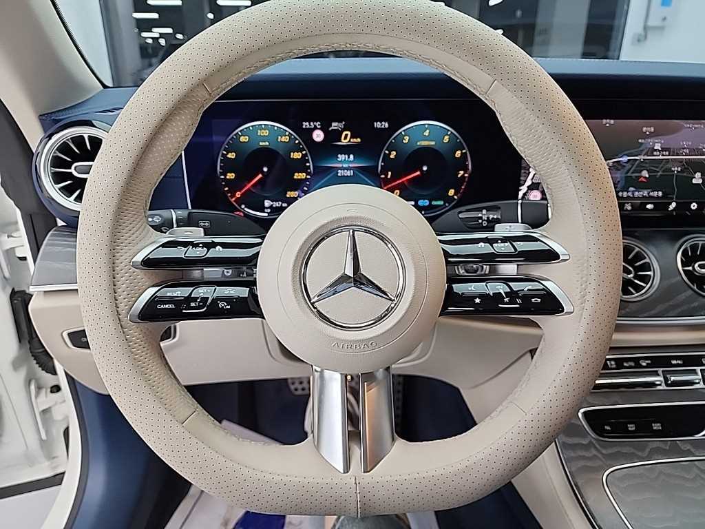 Mercedes Benz E class - Vista 9
