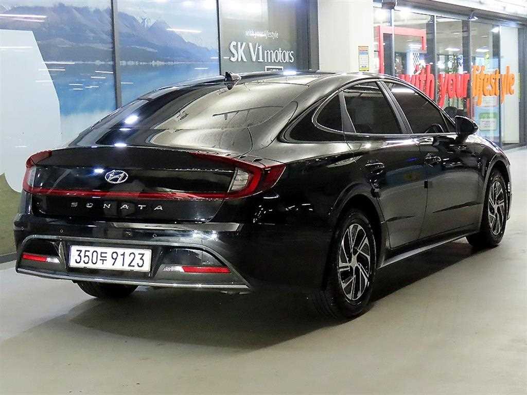 HYUNDAI Sonata - Vista 4