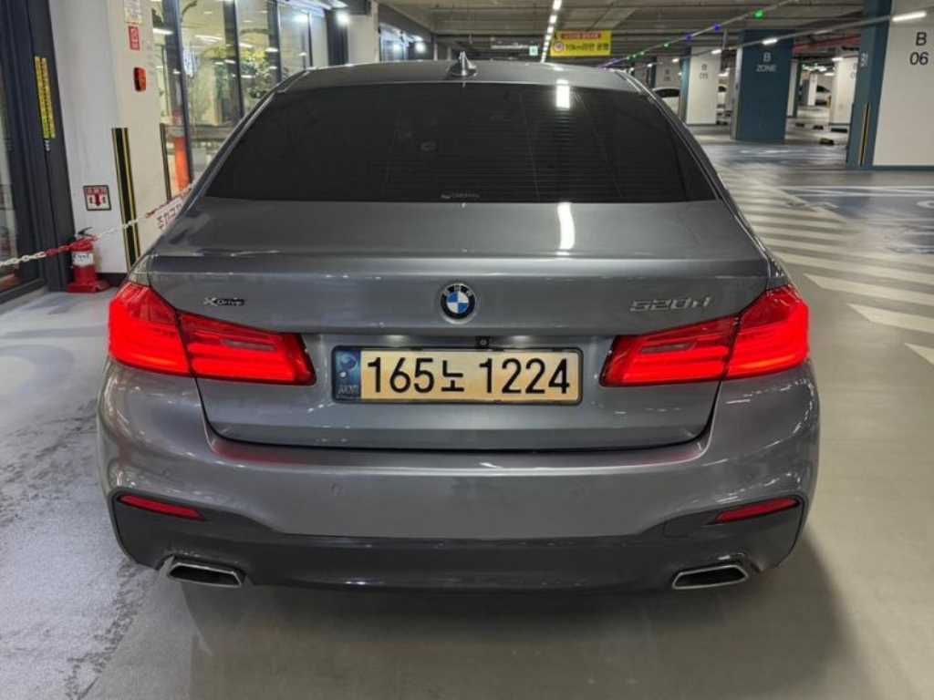 BMW 5 Series - Vista 5