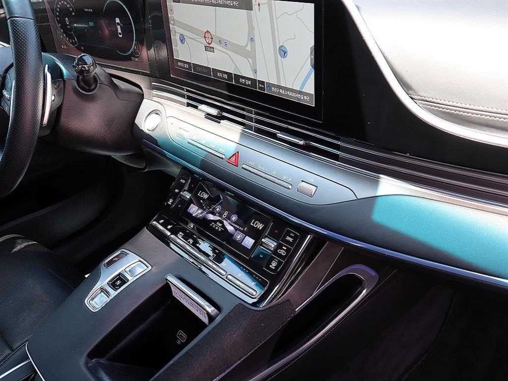 HYUNDAI Grandeur - Vista 11