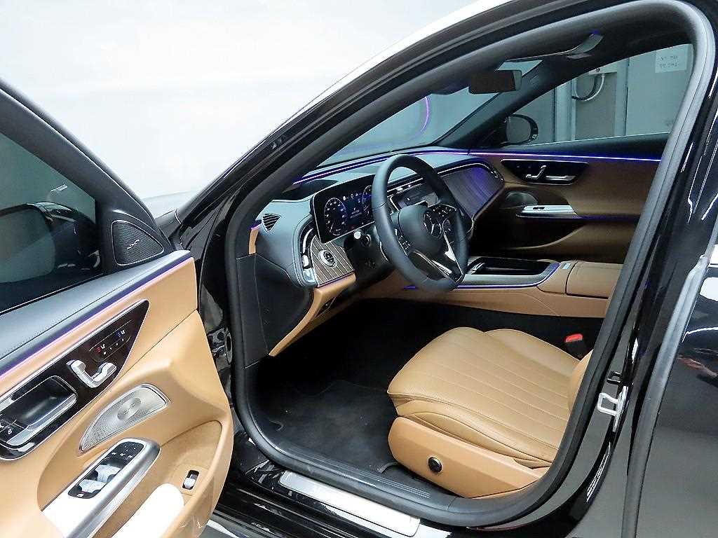 Mercedes Benz E class - Vista 5