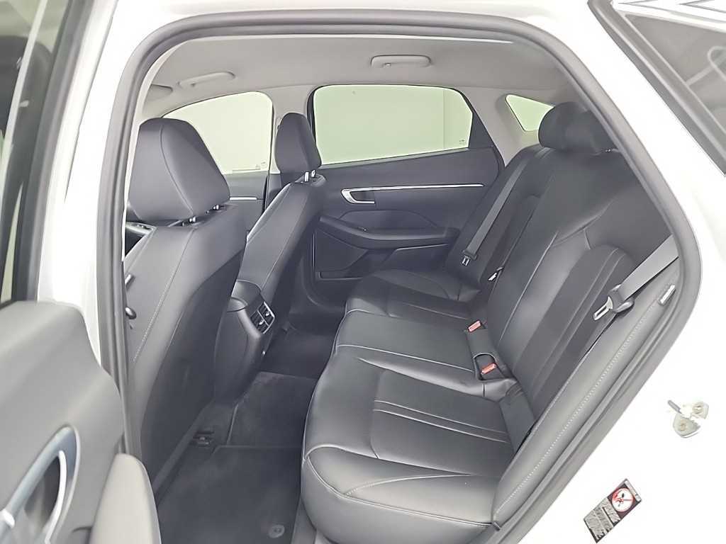 HYUNDAI Sonata - Vista 12