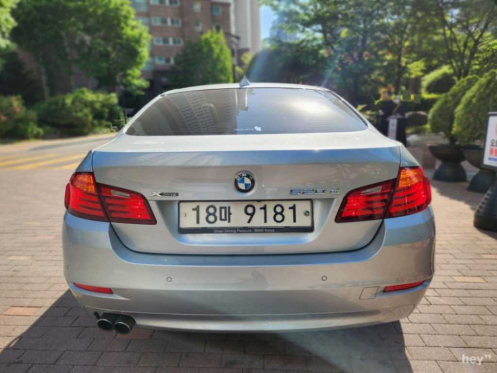 BMW 5 Series - Vista 4