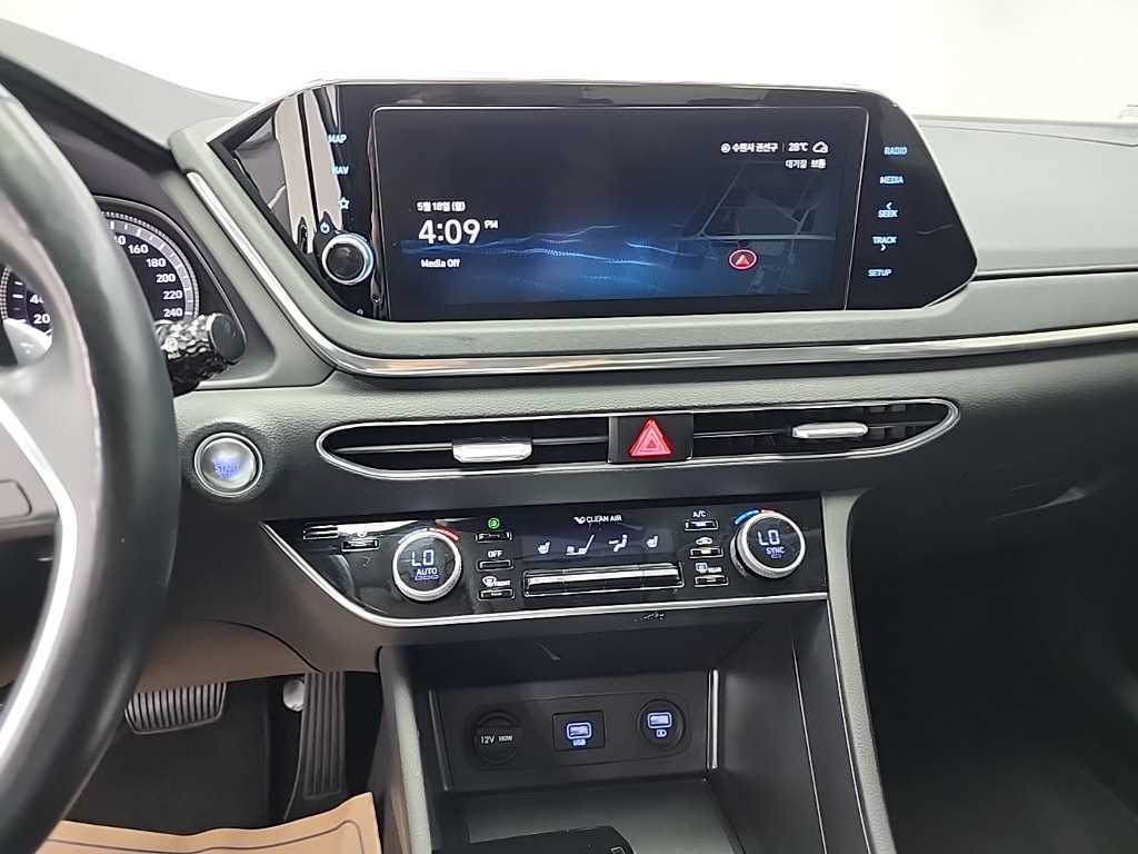 HYUNDAI Sonata - Vista 10