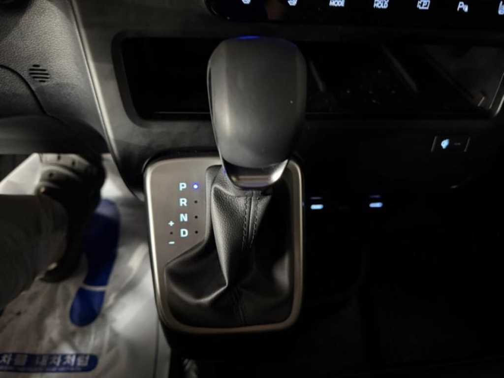 HYUNDAI Staria - Vista 12