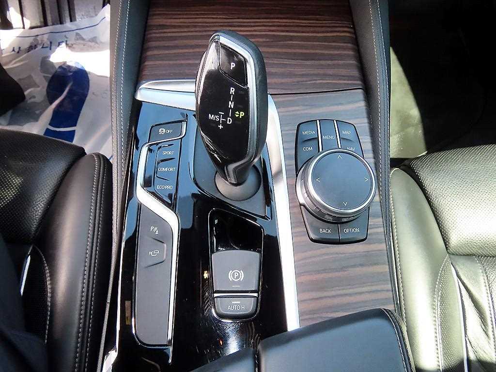 BMW 5 Series - Vista 11