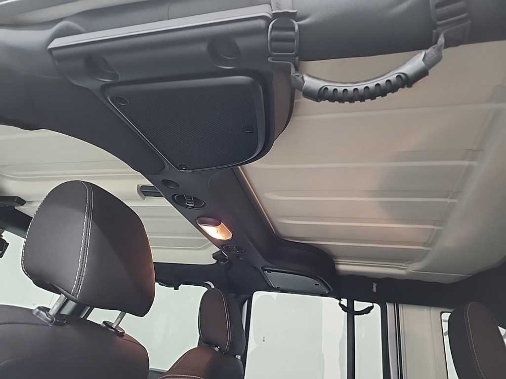Jeep Wrangler 2017 Gris - Importación desde Corea - HF Imports Iquique - Foto 13