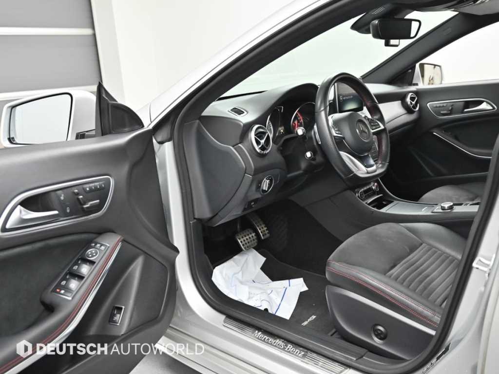 Mercedes Benz CLA Class - Vista 11