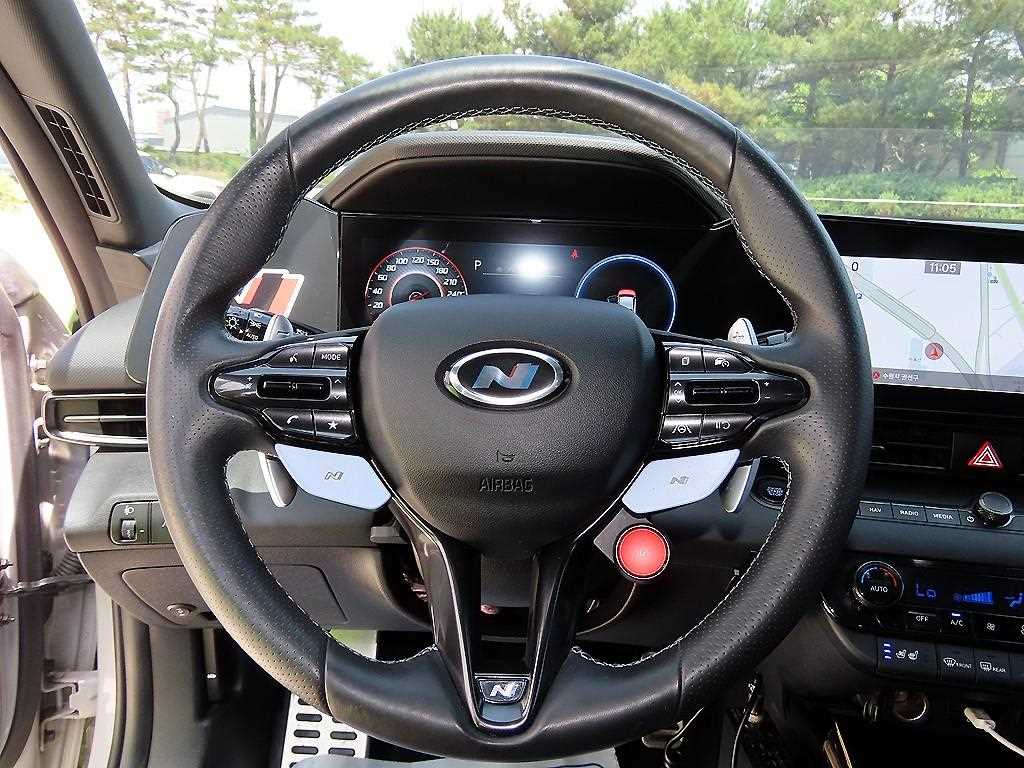 HYUNDAI Avante - Vista 8