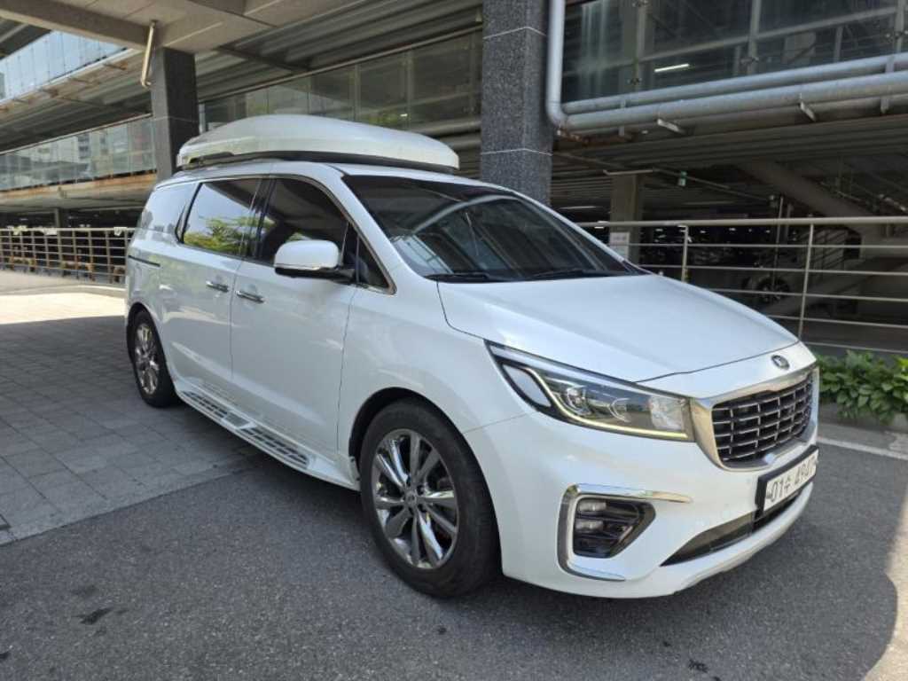 KIA Carnival - Vista 3