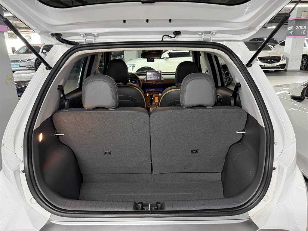 HYUNDAI Casper - Vista 6
