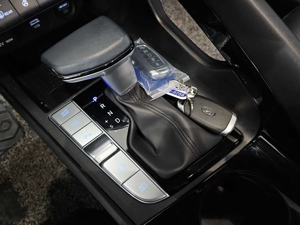 HYUNDAI Avante - Vista 8
