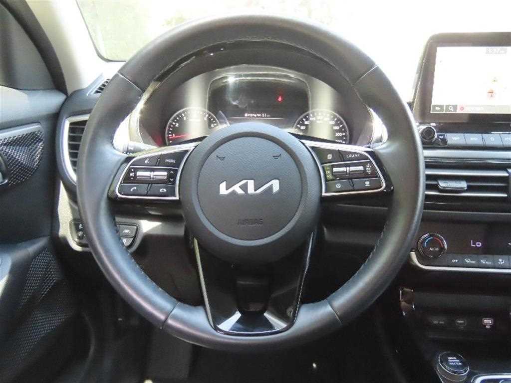 KIA Seltos 2023 Blanco - Importación desde Corea - HF Imports Iquique - Foto 16