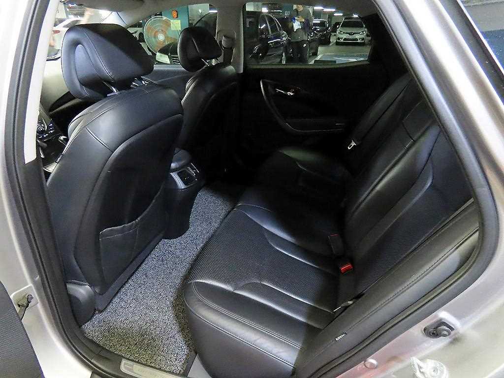HYUNDAI Grandeur - Vista 7