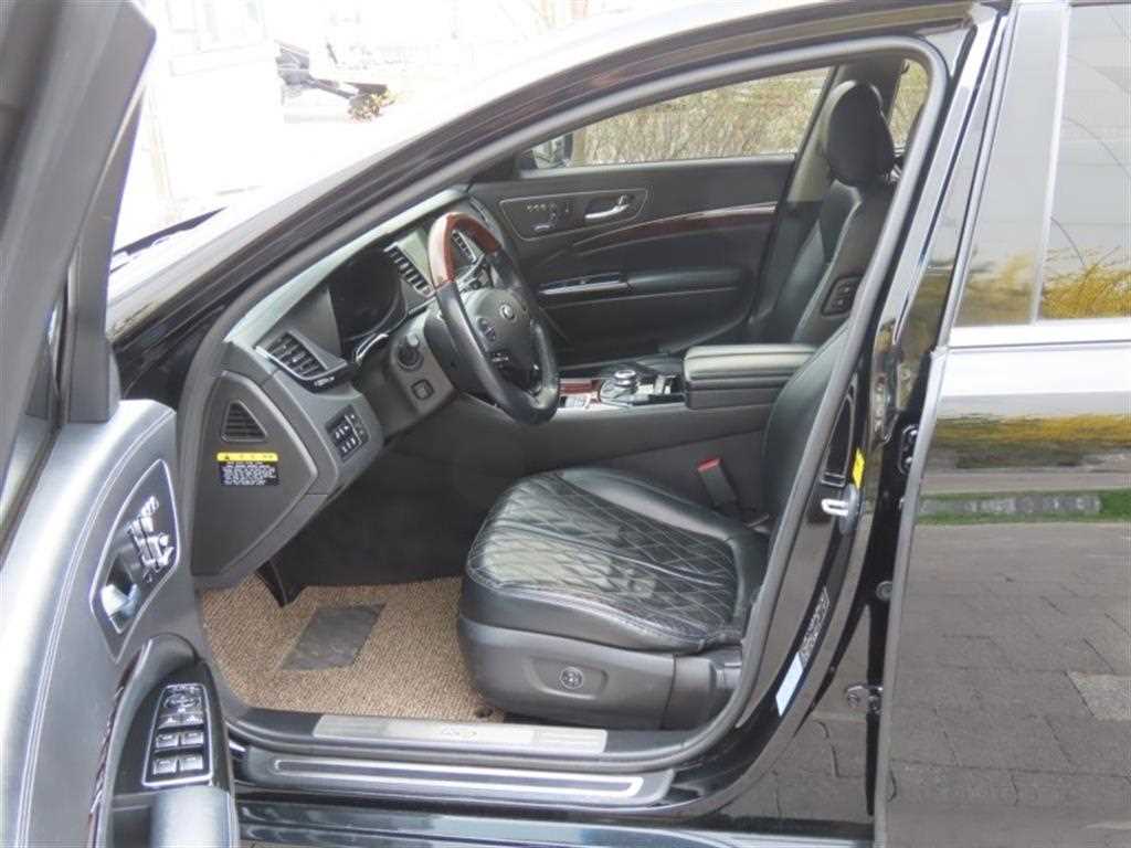 KIA K9 - Vista 12