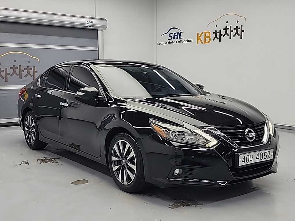 Nissan Altima - Vista 4