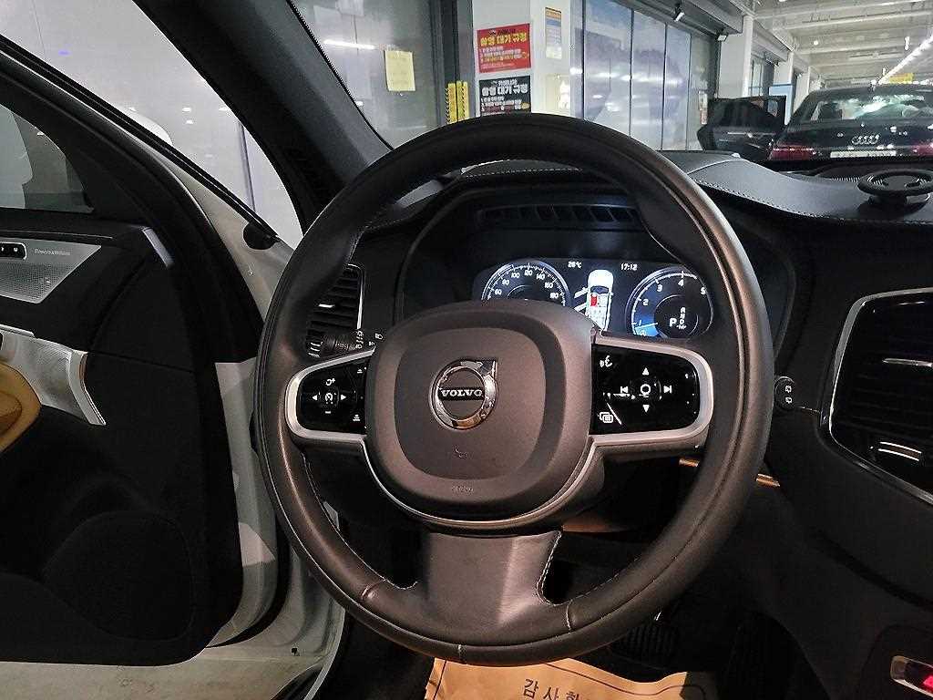 Volvo XC90 - Vista 9