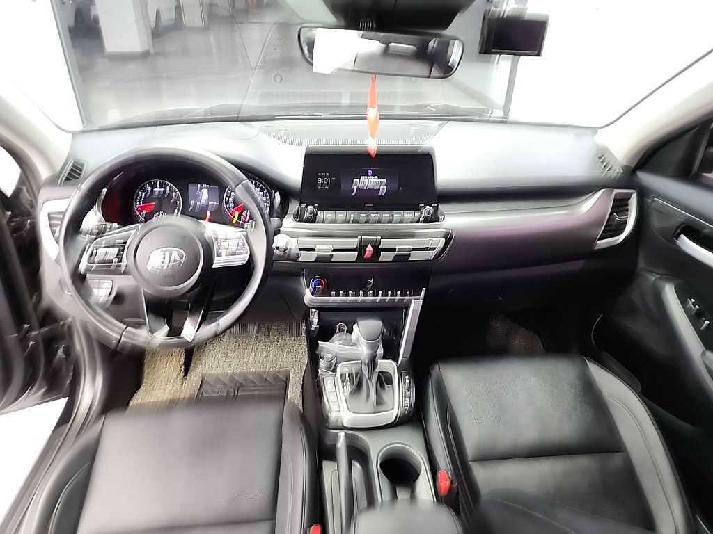 KIA Seltos - Vista 7