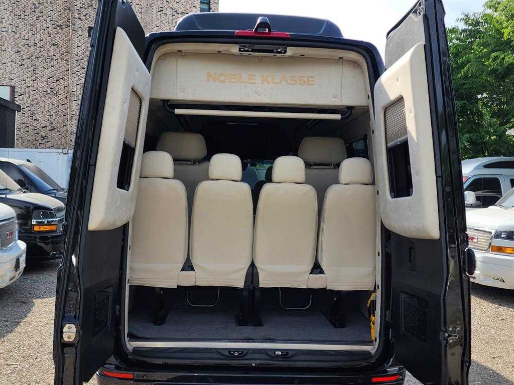 Mercedes Benz Sprinter 2021 Negro - Importación desde Corea - HF Imports Iquique - Foto 17
