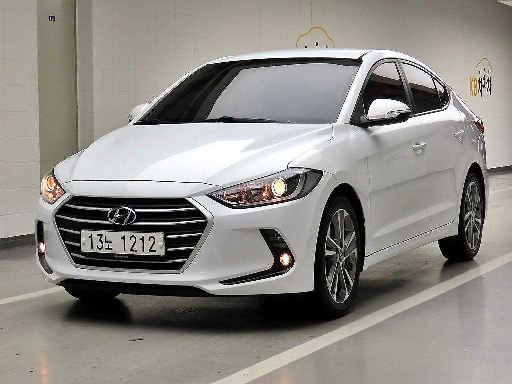 HYUNDAI Avante 2018 Blanco - Importación desde Corea - HF Imports Iquique - Foto 1