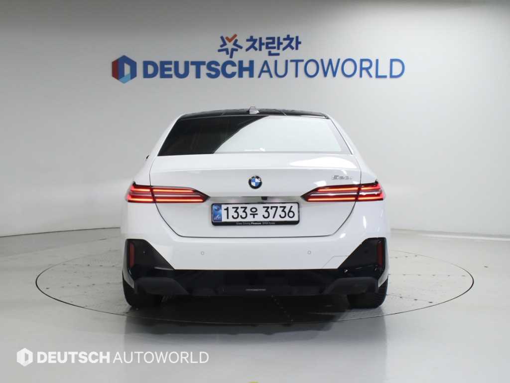 BMW 5 Series - Vista 4