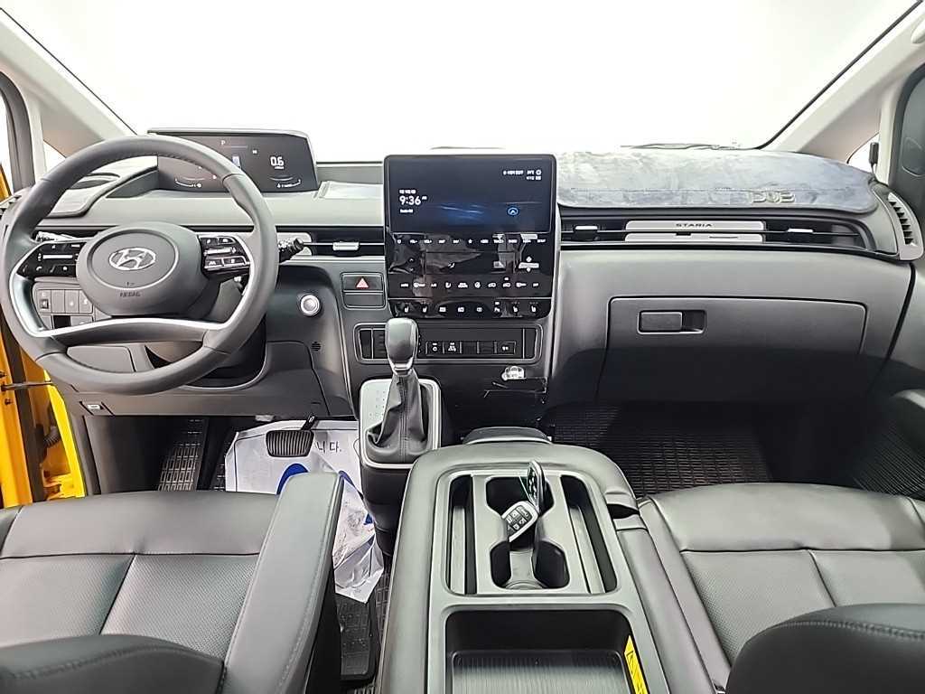 HYUNDAI Staria - Vista 7