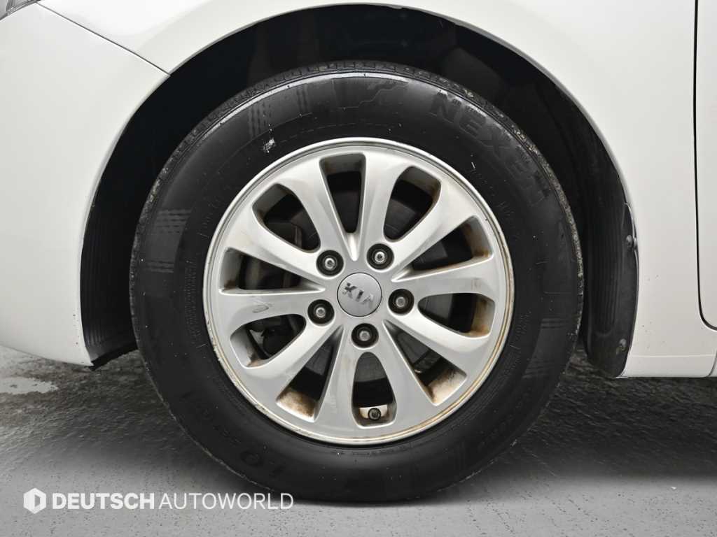 KIA K3 - Vista 5