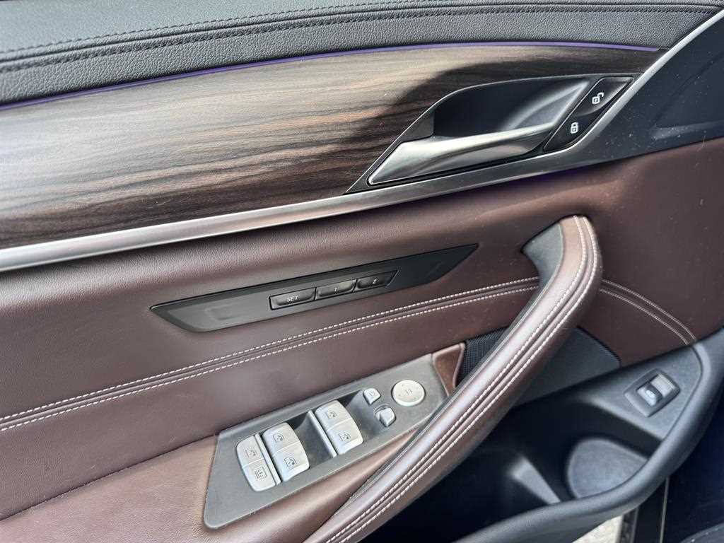 BMW 5 Series - Vista 8